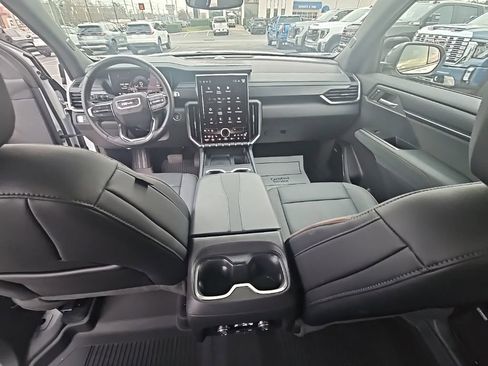 Used 2024 GMC Acadia AT4 w/ LPO, Floor Liner Package AWD/4WD image 17