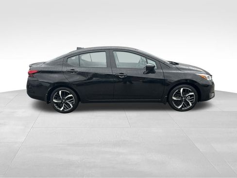 Certified 2025 Nissan Versa SR w/ Trunk Package image 7