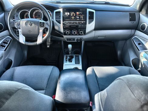 Used 2015 Toyota Tacoma PreRunner image 10