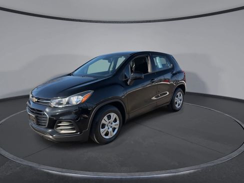 Used 2017 Chevrolet Trax LS image 3