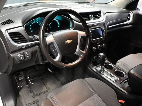 Used 2017 Chevrolet Traverse LT AWD/4WD image 9