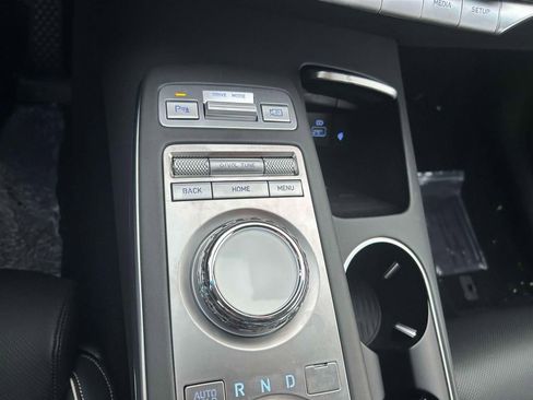 New 2025 Genesis Electrified GV70 w/ Prestige Package AWD/4WD image 18