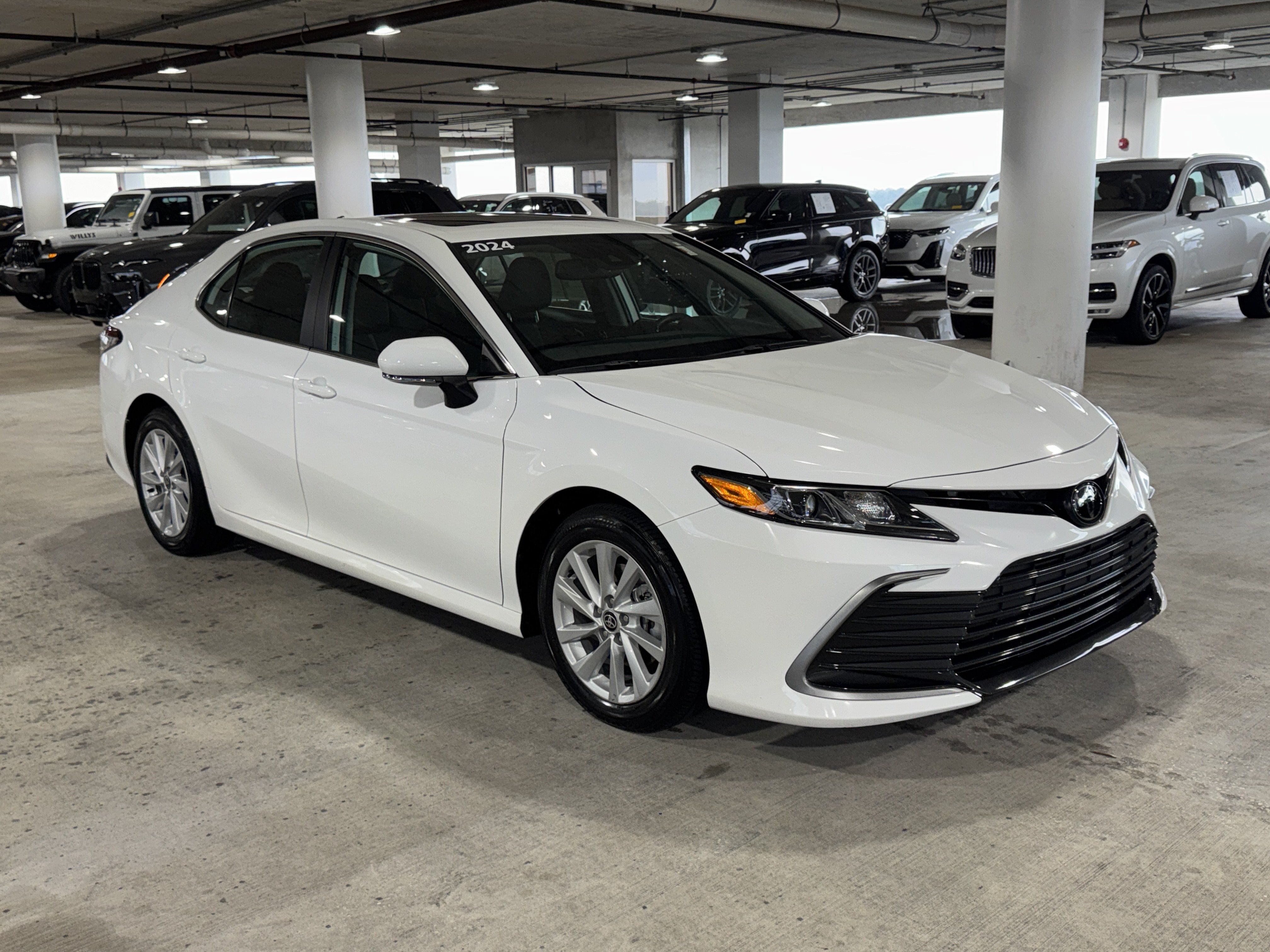 Used 2024 Toyota Camry LE w/ Convenience Package FWD image 2
