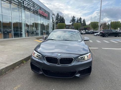 Used 2015 BMW M235i Coupe image 3