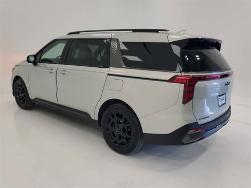 Certified 2025 Kia Carnival SX w/ SX Dark Edition Package image 5