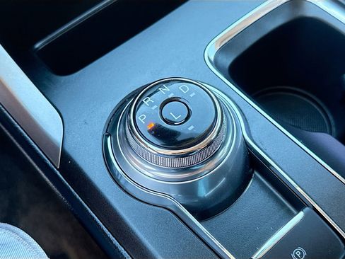 Used 2020 Ford Fusion SEL image 19