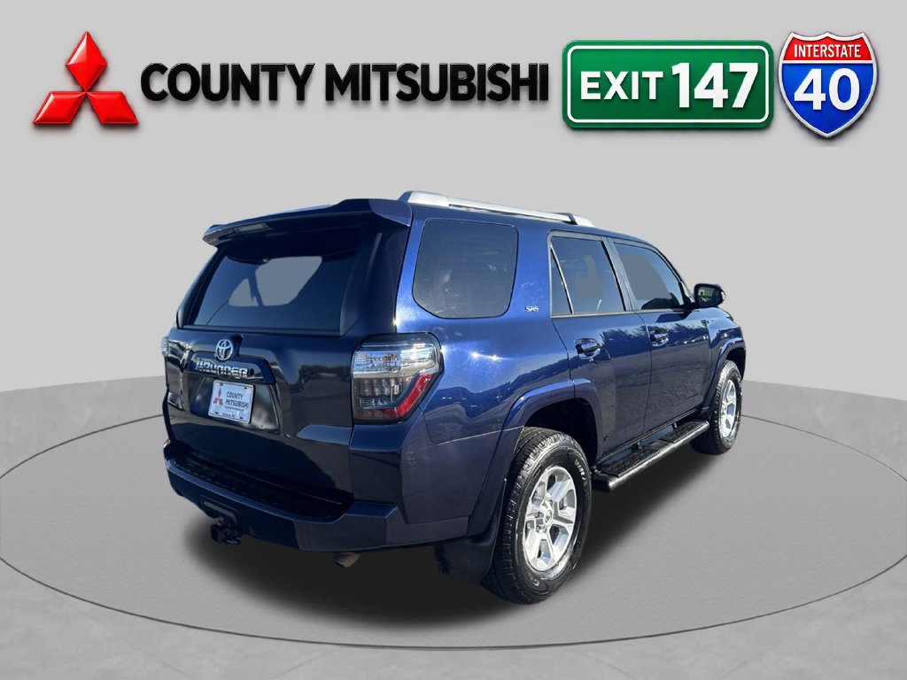 Used 2018 Toyota 4Runner SR5 Premium AWD/4WD image 4