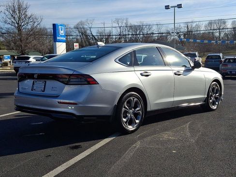 Used 2025 Honda Accord EX-L image 6