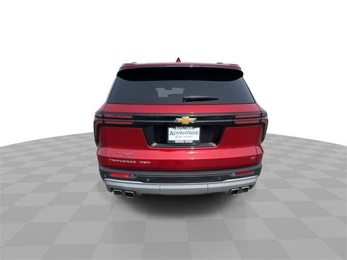 Used 2024 Chevrolet Traverse LT w/ Trailering Package image 7