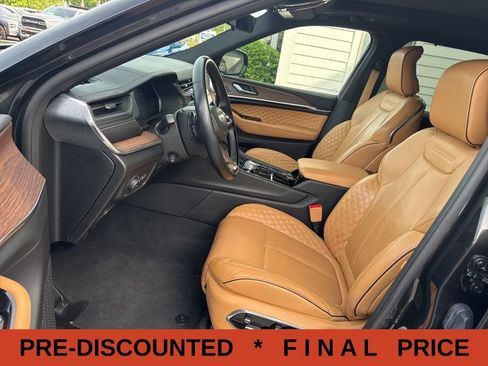 Used 2023 Jeep Grand Cherokee L Summit w/ Advanced Protech Group IV AWD/4WD image 25