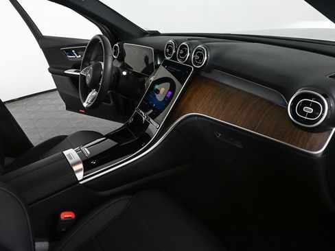 Certified 2026 Mercedes-Benz GLC 300 image 23