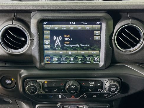 Used 2021 Jeep Wrangler Sahara w/ Cold Weather Group image 21