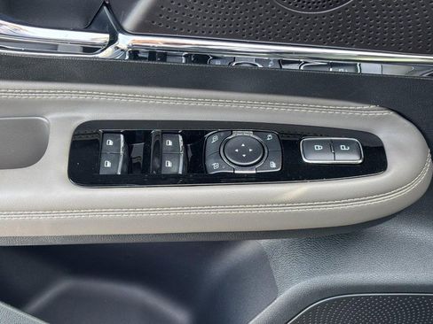 New 2026 Lincoln Corsair Premiere image 16