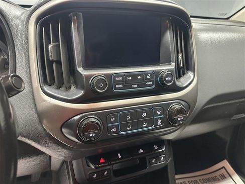 Used 2018 Chevrolet Colorado Z71 AWD/4WD image 24