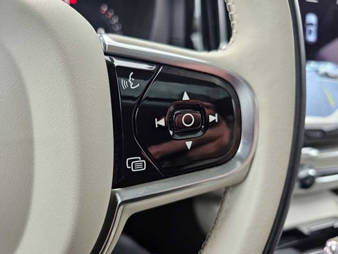 Certified 2023 Volvo XC60 B6 Ultimate w/ Protection Package Premier image 35