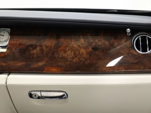 Used 2015 Rolls-Royce Ghost image 92