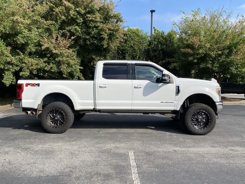 Used 2018 Ford F250 Lariat w/ Lariat Ultimate Package AWD/4WD image 10