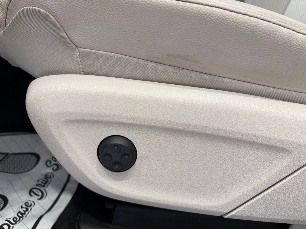 Used 2021 Mercedes-Benz GLE 350 4MATIC image 15