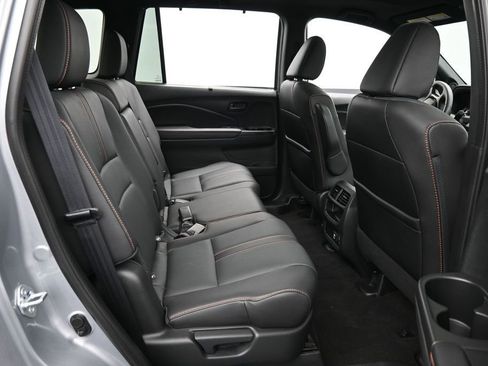 Used 2022 Honda Passport TrailSport image 34