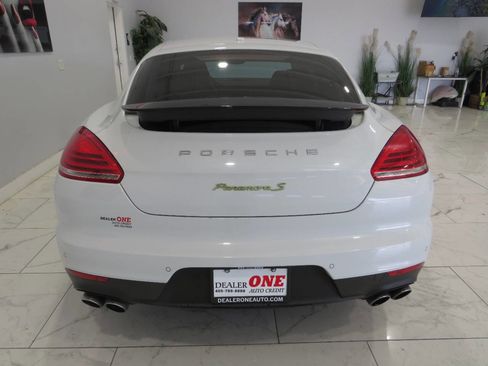 Used 2016 Porsche Panamera S w/ Premium Package Plus RWD image 4