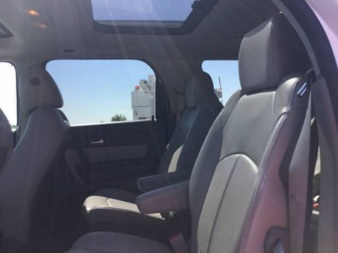Used 2016 GMC Acadia SLT w/ Premium Edition FWD image 12