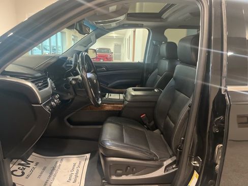 Used 2015 Chevrolet Suburban LTZ image 10