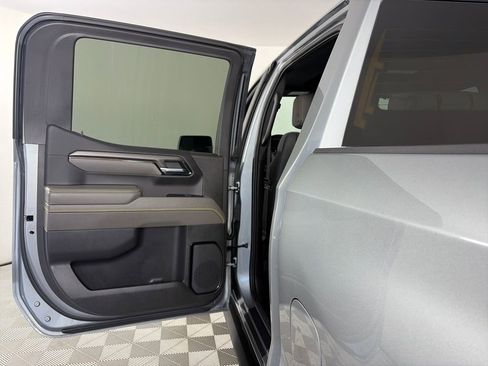 Used 2023 Chevrolet Silverado 1500 ZR2 w/ Technology Package image 12