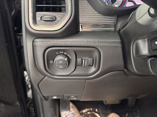Used 2020 RAM 3500 Limited AWD/4WD image 38