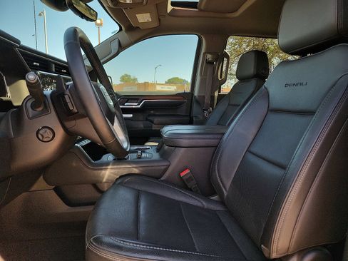 Used 2024 GMC Sierra 1500 Denali w/ Denali Reserve Package AWD/4WD image 11