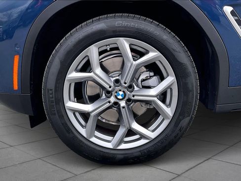 Used 2025 BMW X4 xDrive30i image 10