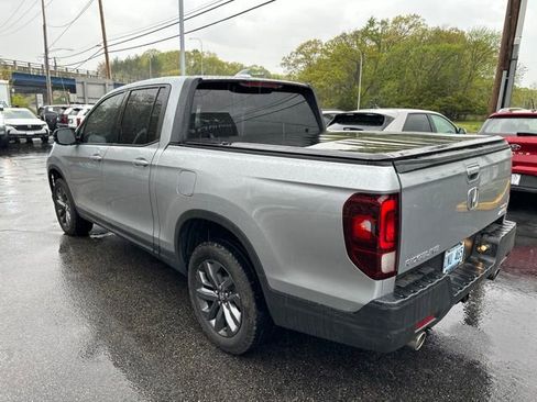 Used 2023 Honda Ridgeline Sport image 2