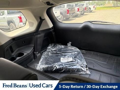 Used 2025 Honda Pilot Elite image 26