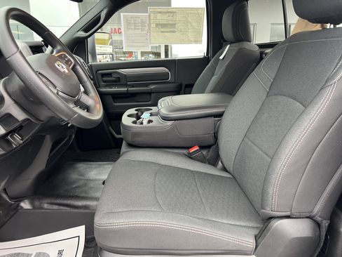 Used 2025 RAM 3500 Tradesman image 11