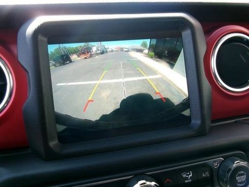 Used 2019 Jeep Wrangler Unlimited Rubicon w/ Dual Top Group AWD/4WD image 11