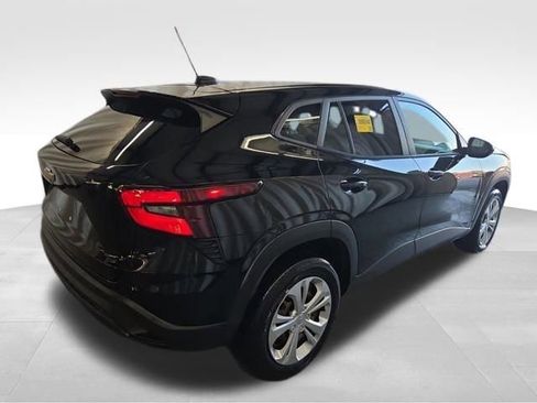 Used 2024 Chevrolet Trax LS image 3