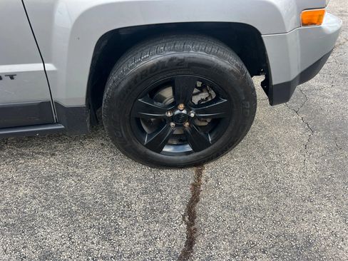Used 2015 Jeep Patriot Sport FWD image 24