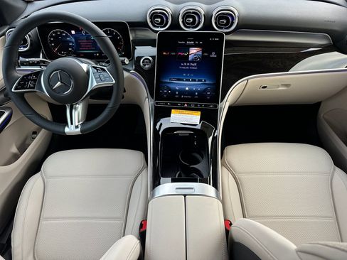 New 2026 Mercedes-Benz GLC 300 4MATIC image 13