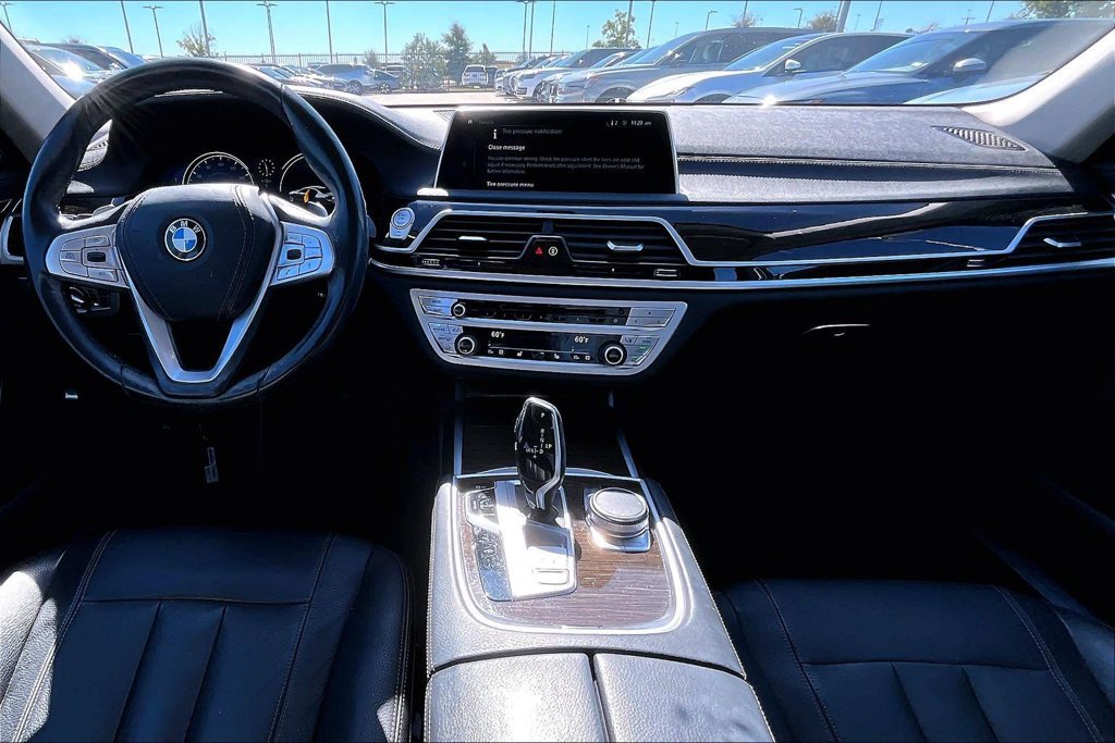 Used 2019 BMW 740i RWD image 14