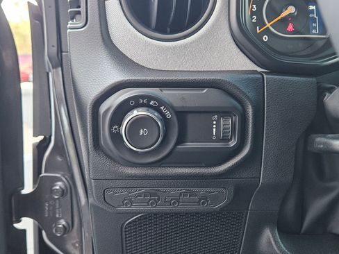 Used 2025 Jeep Wrangler Sport S image 20