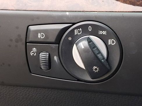 Used 2010 BMW 528i xDrive Sedan image 26