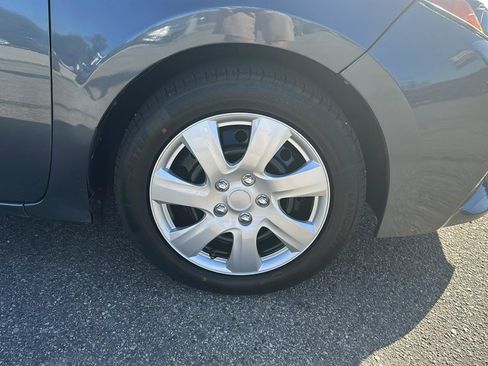Used 2014 Toyota Corolla LE FWD image 25