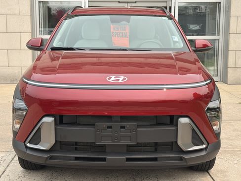 Used 2024 Hyundai Kona SEL w/ Convenience Package AWD/4WD image 14
