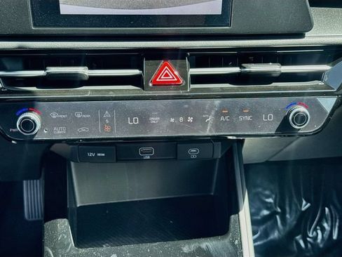 New 2026 Kia Niro LX FWD image 15