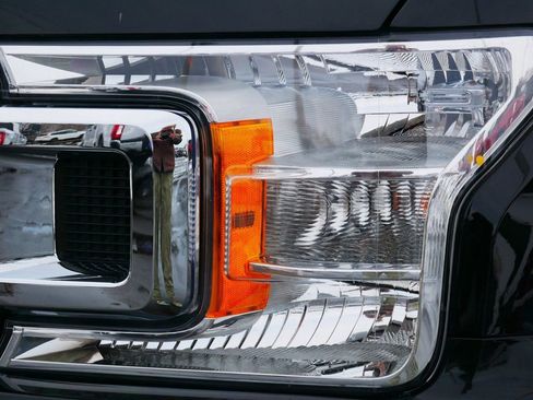 Used 2019 Ford F150 XLT w/ Equipment Group 302A Luxury image 5