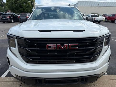Used 2026 GMC Sierra 1500 Elevation AWD/4WD image 2