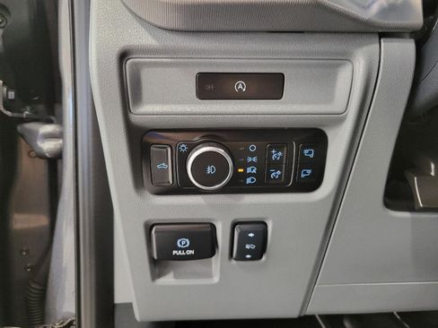 Used 2025 Ford F150 Lariat w/ Equipment Group 501A Mid AWD/4WD image 11