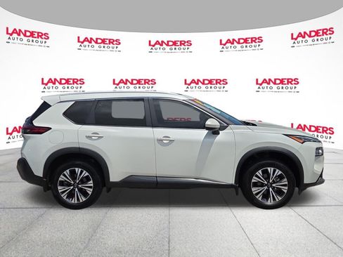 Used 2023 Nissan Rogue SV w/ SV Premium B Package FWD image 2