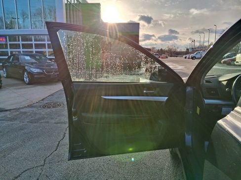 Used 2010 Subaru Outback 2.5i Premium image 13