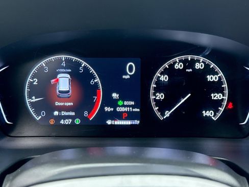 Used 2023 Honda Pilot Touring image 13