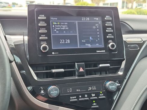 Used 2023 Toyota Camry SE FWD image 13